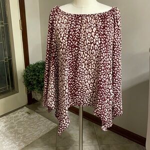 Michael kors. Like NEW on/off the shoulder L/S asymmetrical tunic. Flowy animal